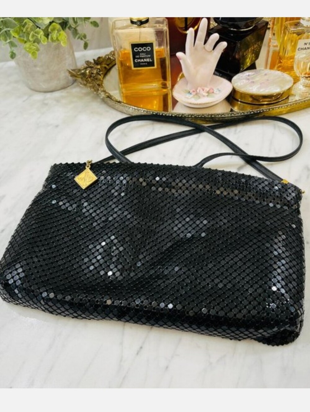 Vintage 80's classic Whiting & Davis black metal mesh evening purse/Clutch